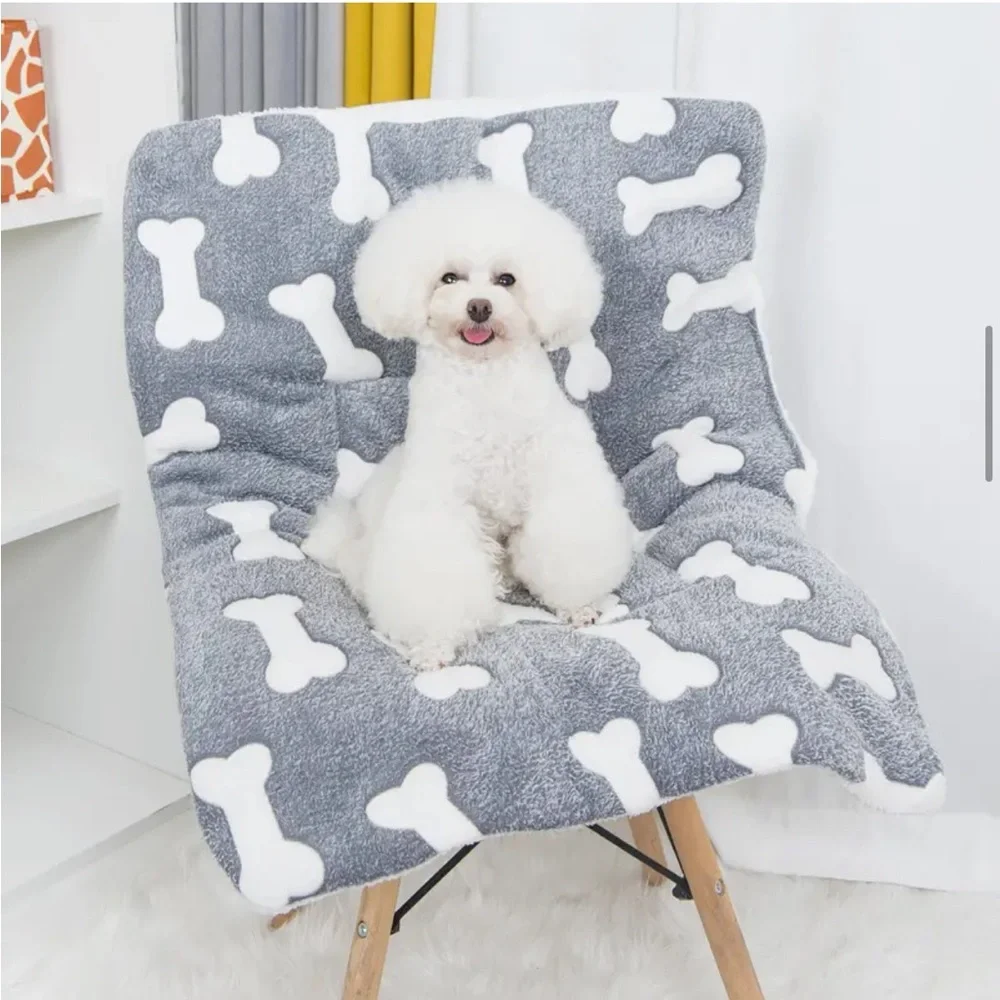 Thickened sleeping bed/ mat for dogs & cats , Large Size White & Grey Like New